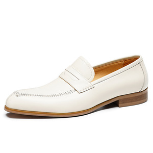 Zapatos planos de hombre de cuero genuino de alta calidad, una nueva marca de zapatos suaves para hombre a la moda con propiedades antideslizantes. - Product Image 1