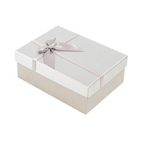 Boîte cadeau en carton personnalisable, base et couvercle rectangulaires, emballage avec ruban décoratif, impression quadricolore, cadeau et artisanat