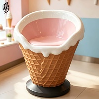 Vente Flash : Ensemble de Sculptures en Résine en Forme de Cornets de Glace et de Chaises pour Décoration Intérieure de Magasins de Desserts, Cafés et Jardins d'Enfants
