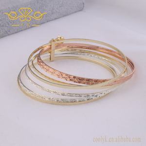 Juego de 7 Brazaletes <span class=keywords><strong>Semanario</strong></span> en <span class=keywords><strong>Oro</strong></span> Laminado de 14K con Circonitas, Diseño Religioso Tricolor de 7 Días, Joyería de Moda - Product Image 4