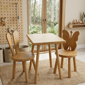 Juego de Mesa y Sillas Infantiles de Madera Maciza Moderna Lumora Furniture - Duradero y Fácil de Montar para Dormitorio y Uso en Exteriores - Product Image 6