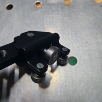 Charnière centrale de porte coulissante RH OEM C00033188 compatible SAIC MAXUS V80, pièces automobiles de remplacement avec faible MOQ