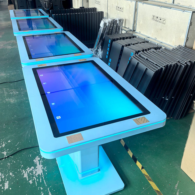 43 Inch Smart Multi-Touch Interactive Gaming Touch Table