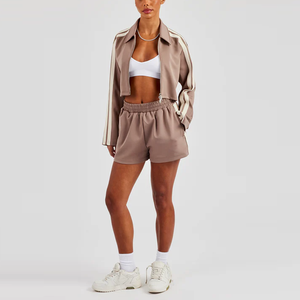 Ensembles d'entraînement à fermeture éclair personnalisés en usine Crop Top Sportswear Veste et short Survêtement Femmes Taping Harrington Jacket & Short - Product Image 2