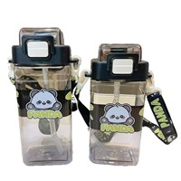 Simple doble bebida taza de plástico nuevo Panda dibujos animados niños portátil cuadrado botella de agua hebilla tapa elástica pajita para la escuela