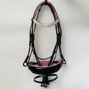 Brida de cuero negro Annabelle Equestrian con acolchado suave rosa y diadema de diamantes de imitación para drenaje, el mejor precio al por mayor - Product Image 1