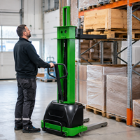 Apilador Hidráulico Eléctrico de 1.5 y 2 Toneladas de Capacidad, Transpaleta Eléctrica con Operador a Bordo