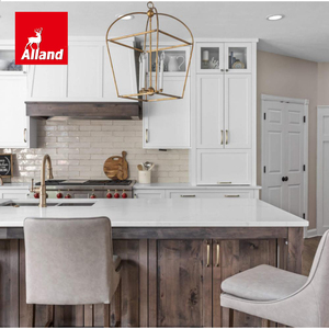 Armoires de cuisine en bois massif de style moderne Allandgroup, finition peinte et teintée, avec poignées et îlot central - Product Image 3