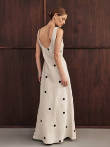 Robe midi en lin vintage minimaliste pour femme, style français décontracté, col rond, taille naturelle cintrée, dos nu, imprimé décontracté pour les vacances - Product Image 5