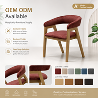 Chaise de salle à manger pour l'hôtellerie, siège moderne pour restaurant, chaise rembourrée en bois de frêne pour salle à manger d'hôtel