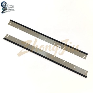Lame de raclage Wash up Blade M2.010.403, lame de raclage à double rangée de trous 825x60x9Hole pour pièces de machine d'impression Heidelberg SM74 - Product Image 2