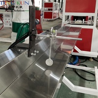 Machine de fabrication de profilés de portes et fenêtres en PVC UPVC, équipement d'extrusion de cadres solides en plastique WPC