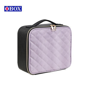 Sac à maquillage Obox blanc, noir, violet, design matelassé, poignée souple, trousse de toilette portable pour un usage quotidien - Product Image 5