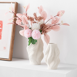 Jarrón de cerámica blanco decorativo minimalista impreso en 3D personalizado para tulipanes jarrón ornamental Único Europeo Decoración Para sala de estar - Product Image 3