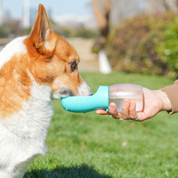 Bouteille d'eau pour animaux de compagnie, légère et portable, en plastique PP écologique, personnalisation brevetée d'usine d'origine OEM ODM 2025