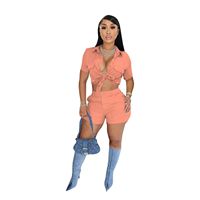 Ensemble de vêtements pour femmes avec logo personnalisé, haut court tendance et short, tenue en deux pièces, ensemble de vêtements d'été en deux pièces pour femme