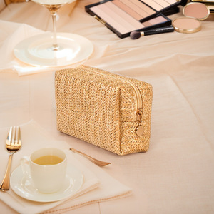 Bolsa de Cosméticos Tejida de Paja PP, Bolsa de Viaje Portátil, Bolsa de Almacenamiento Cuadrada Multiusos para Monedas, Lápiz Labial, Maquillaje y Artículos de Aseo - Product Image 1
