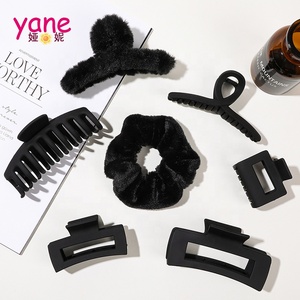 Простые зимние женские аксессуары, держатель для волос и плюшевые резинки - Product Image 3