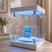 TERMEIN Vitrine rotative personnalisée pour cartes à collectionner avec LED, présentoir verrouillable en acrylique pour cartes de sport gradées, idéal pour comptoir de vente au détail