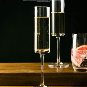 Calice da Vino in Cristallo Soffiato a Mano con Logo Personalizzato, Forma Cilindrica Quadrata - Product Image 6