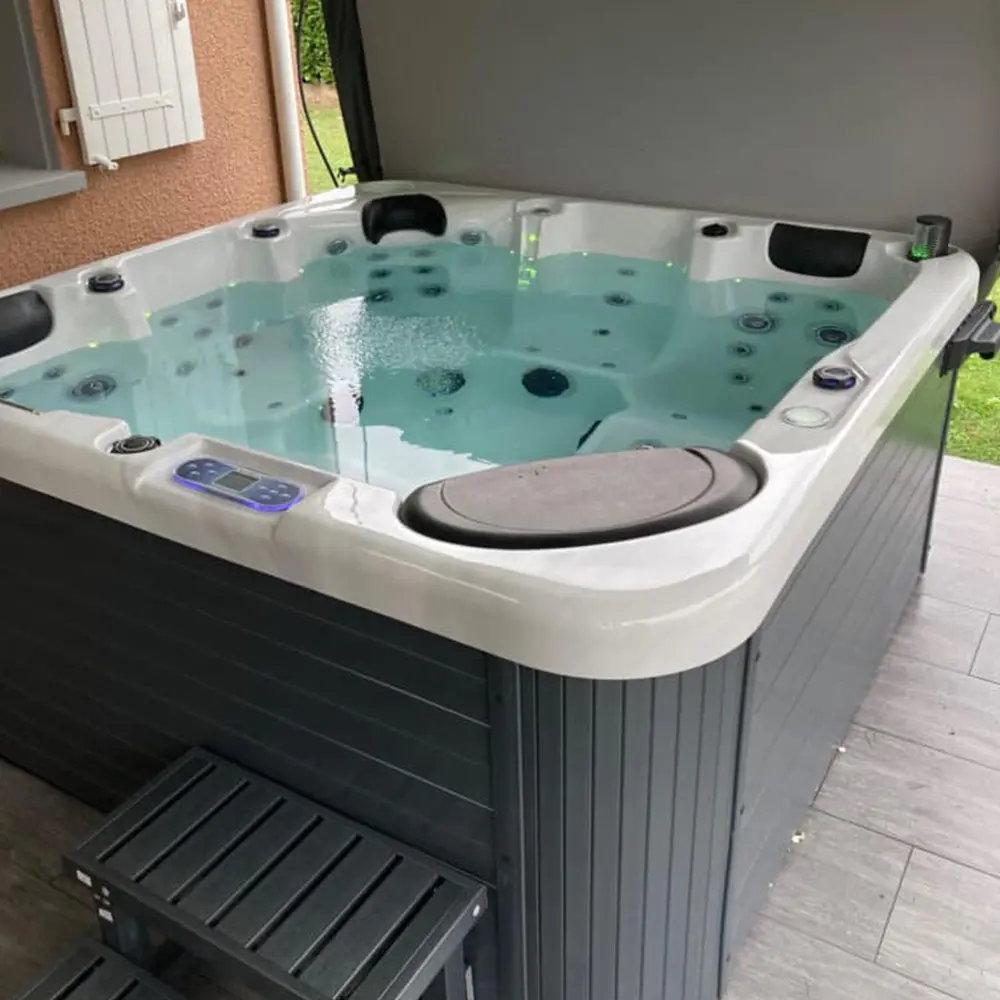 Massage jets whirlpool hot tub for 5 persons spa outdoor