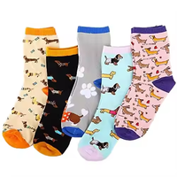 Femmes Vente en gros Logo personnalisé Dessin animé Coton Chiens Chaussettes Mignon Designer Animal Coloré Motif Drôle Respirant Équipage Mignon Chaussettes