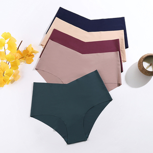 Venta al por mayor de las mujeres de 8 colores en forma de V calzoncillos de tiro bajo sólido cómodo Invisible sin costuras lados ondulados <span class=keywords><strong>Hipster</strong></span> calzoncillos de seda de hielo - Product Image 1