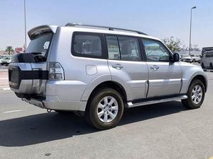 VENTES RAPIDES pour Mitsubishi <span class=keywords><strong>Pajero</strong></span> Montero GLS 3.5L Essence Automatique d'occasion - Product Image 3