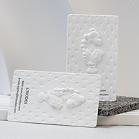 Personnalisation professionnelle de cartes de visite en papier 3D gaufré concave-convexe de haute qualité, adaptées aux designs complexes