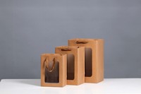 Sac en carton Kraft à fenêtre transparente pour souvenirs de fourrure artisanale de bougie et emballage cadeau de gâteau pour expositions et boutiques de cadeaux