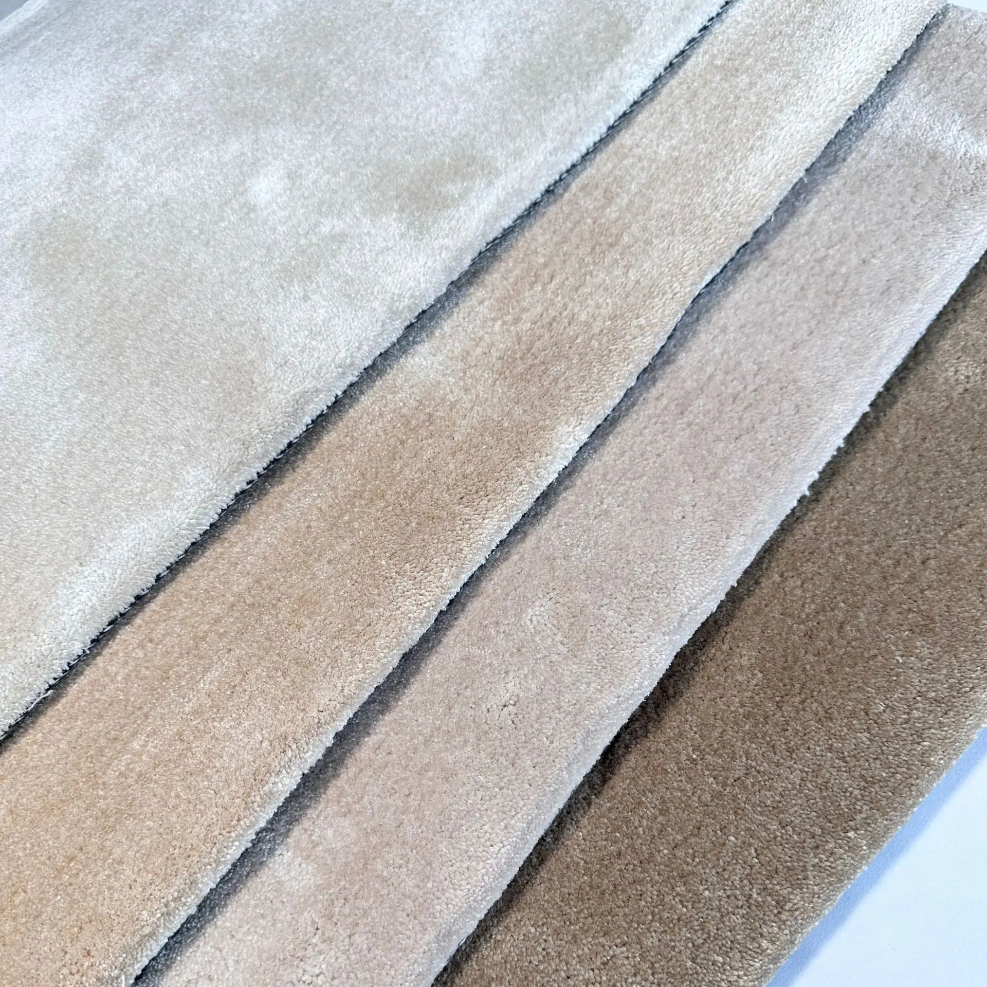 Custom Hand-Stitched New Zealand Wool and Nylon Commercial Carpet for Hotel Reception and Conference Rooms Home Decor Fabric