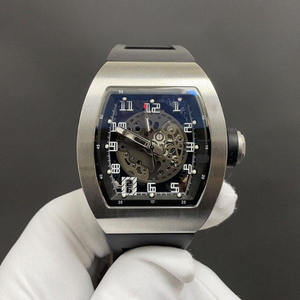 นาฬิกากลไกจักรกลของผู้ชายทันสมัย2025-tonneau นาฬิกาข้อมือกลไกโครงกระดูกพร้อมสายรัดยาง - Product Image 1