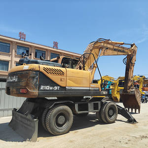 Excavatrice Hyundai 210W-9T d'occasion, force de godet puissante, moteur en excellent état, idéale pour la construction routière - Product Image 6