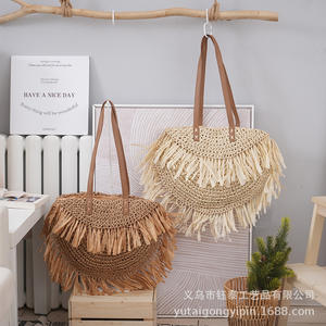 <b>Large</b> Capacity Semicircular Tassel Furry <b>Paper</b> Rope Shoulder <b>Bag</b> Fashionable Handmade Crochet Straw Woven Beach <b>Bag</b> - Product Image 2