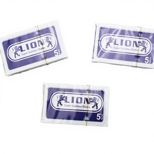 Cuchillas de Afeitar de Doble Filo de Acero Inoxidable Desechables de Alta Calidad DB001 OEM para Uso Profesional en Barberías, en Blister - Product Image 2