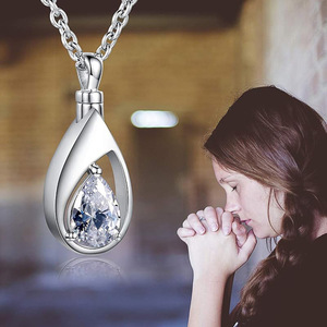 Collana con Pendente a Goccia d'Acqua Muse Tears per Donne, Elegante Catena da Collo alla Moda per Uso Quotidiano - Product Image 2