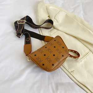 Bolso cruzado de PU con patrón geométrico Retro para mujer con cierre de cremallera-Estilo de moda de correa única de tamaño pequeño para uso diario.00138 - Product Image 6
