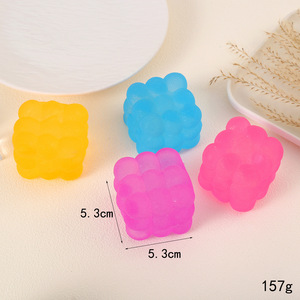 ของเล่นบีบคลายเครียดรูปทรงลูกบอลรังผึ้งมอลโทสแบบนิ่ม - Product Image 5