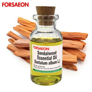Olio Essenziale di Sandalo <span class=keywords><strong>Santalum</strong></span> <span class=keywords><strong>Album</strong></span> all'Ingrosso, Materiale Chimico Aromatico per Profumi, Cosmetici, Saponi, Candele e Diffusori - Product Image 1