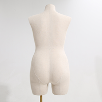 Mannequin de Torse Féminin Lavinia Curvy Grande Taille, Forme de Robe Grande Taille avec Support pour Affichage en Boutique de Couture