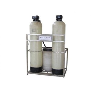 Système de adoucissement de l'eau 6000L/h avec réservoir FRP - Product Image 1