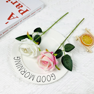Ramo de Rosas Artificiales de Terciopelo de 26 cm, Decoración para el Hogar, Accesorios para Bodas, Flores para el Día de San Valentín - Product Image 2