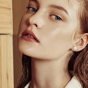 Pendientes de plata de primera ley con forma de corazón para mujer, aretes pequeños, plata esterlina 925, oro de 18 quilates, 18K, Diamante Blanco, moissanita - Product Image 4