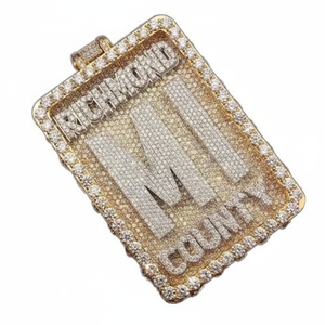 Collar con colgante de diamante moissanite de diseño clásico con cadena de oro blanco para la colección de damas con estilo - Product Image 1