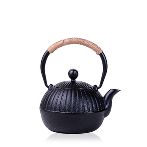 550ml di Trasporto Fatti A Mano <span class=keywords><strong>Samovar</strong></span> Cast Nero Mini <span class=keywords><strong>Teiera</strong></span> In Ghisa Bollitore <span class=keywords><strong>Teiera</strong></span> di Tè Insieme Rom Argilla Smaltato Bollitore del Puer Tè Verde - Product Image 4