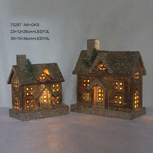 <span class=keywords><strong>Maison</strong></span> de village en bois éclairée par LED pour décoration de Noël <span class=keywords><strong>Maison</strong></span> de Noël en gros d'usine avec lumières - Product Image 3