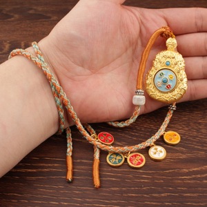 Colgante Thangka de Calabaza con Ocho Divinidades Guardianas, 4.6cm, Amuleto Religioso de Latón para Templos y Decoración del Hogar - Product Image 3