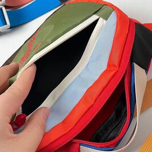 Sac banane promotionnel grande capacité pour homme, personnalisable avec logo, étanche, bandoulière, pour voyage en extérieur, multicolore, pour femme - Product Image 3