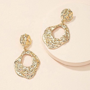 Pendientes Colgantes de Metal Plisado Evergreat EH12267, Populares en el Extranjero, Diseño Simple Irregular Grande, Textura Exagerada, a la Moda - Product Image 5