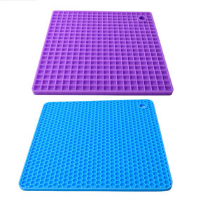 SHT Square 5mm d'épaisseur, tapis de cuisson en silicone réutilisable, anti-brûlure, antidérapant, isolant thermique, pour pot en terre cuite, avec drainage d'eau, pour friteuse à air - Product Image 1